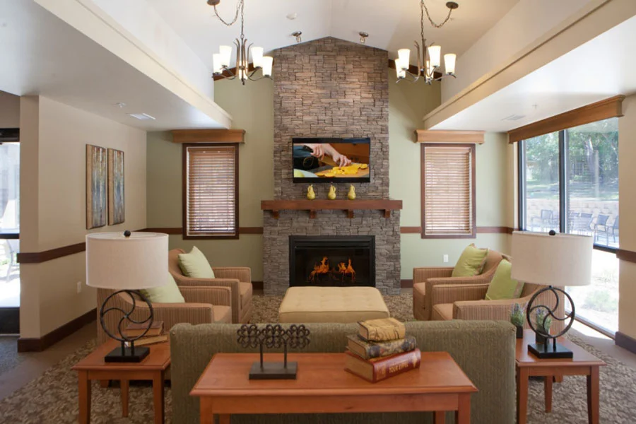 sitting area, fireplace and tv